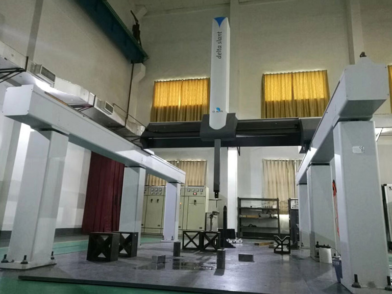 �����������ѵ��ά����������